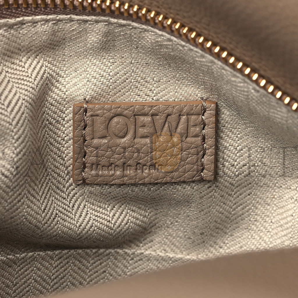 LOEWE GRAINED CALFSKIN SMALL PUZZLE EDGE BAG SAND (24*16.5*10.5cm)